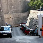 Apartmán With Wifi - 4681 Dubrovník
